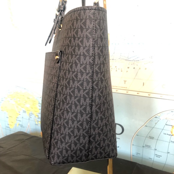 Jet Set Michael Kors new w/tags; black icon pebble leather 2 front slip pockets - Picture 9 of 13